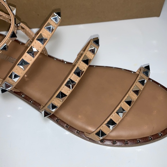 cushionaire sandals